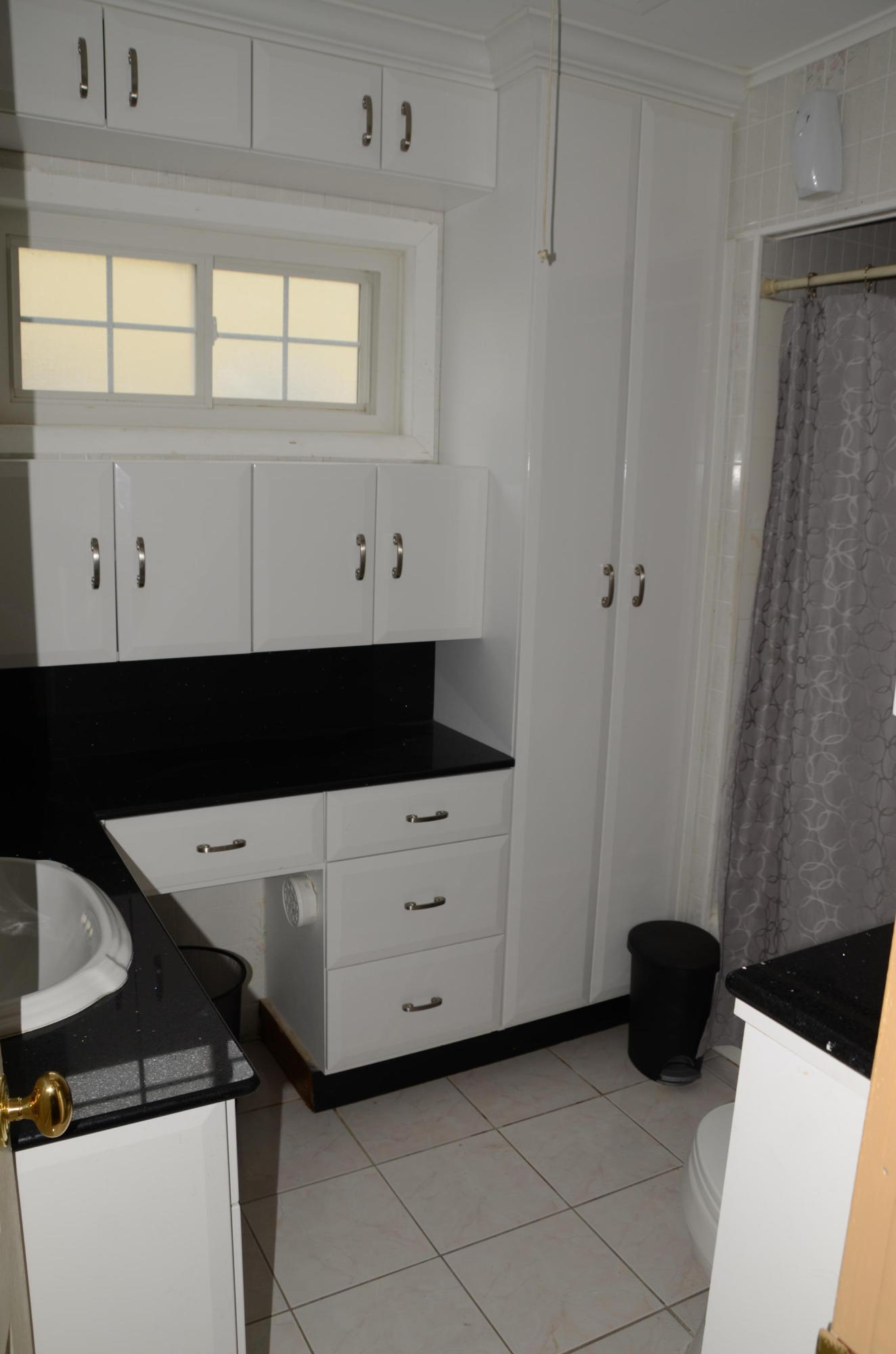 1860 Wheeler Road North Palm Beach, FL 33408 - Photo 7 of 7 Guest Bathroom