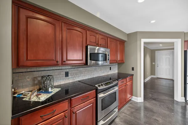 $774,900 | 7100 Dale Ridge Road, Unit J5, Lancaster, TN 38569