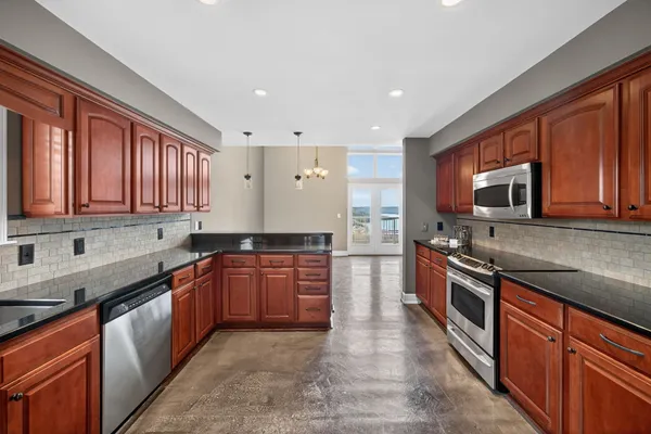 $774,900 | 7100 Dale Ridge Road, Unit J5, Lancaster, TN 38569