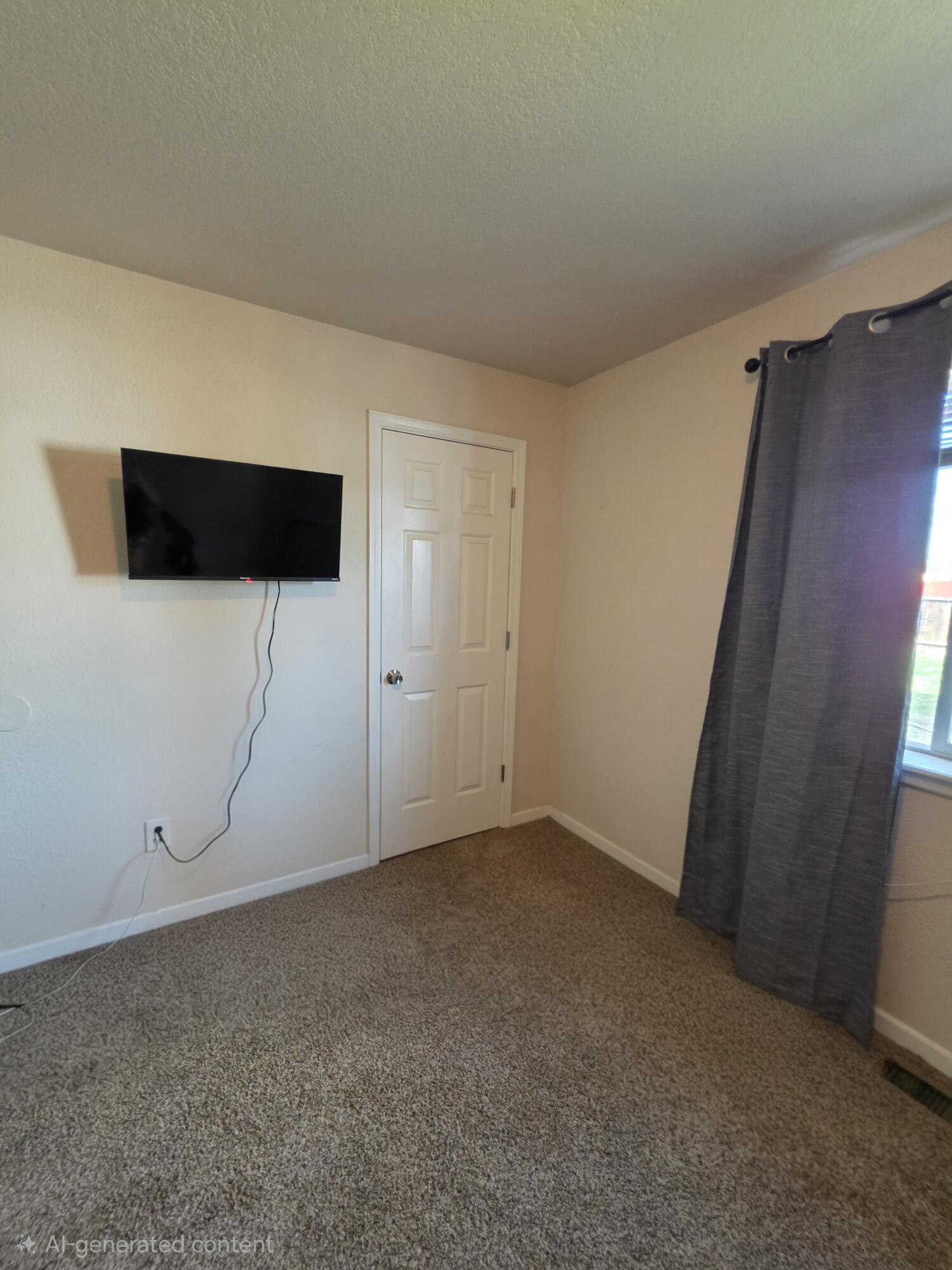 5556 State Street Klamath Falls, OR 97603 - Photo 10 of 25 20260321_103706