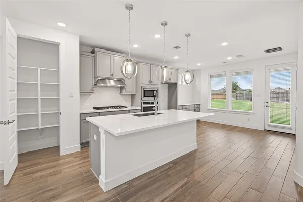 $3,250 | 7218 Grassland Vista Lane, Katy, TX 77493
