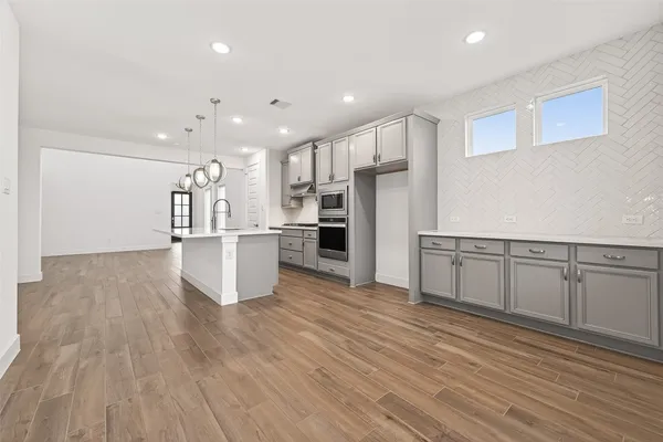$3,250 | 7218 Grassland Vista Lane, Katy, TX 77493