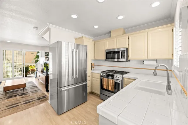 $599,999 | 1534 Marcelina Avenue, Unit B, Torrance, CA 90501