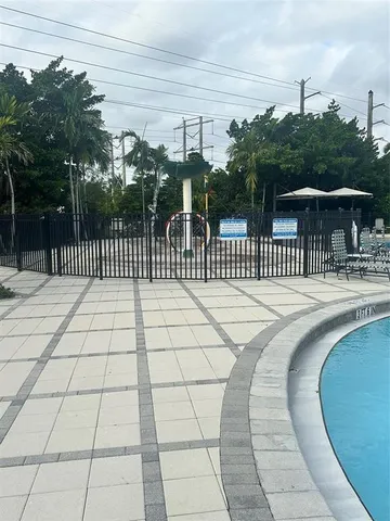 $3,200 | 2911 Cascada Isle Way, Unit 1801, Hollywood, FL 33024