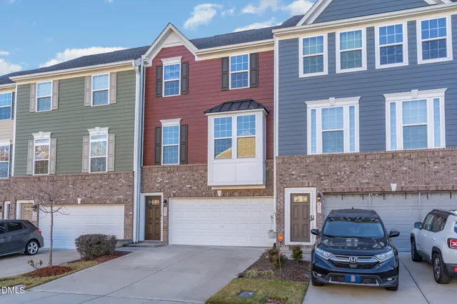 $405,000 | 402 Brier Summit Place, Durham, NC 27703