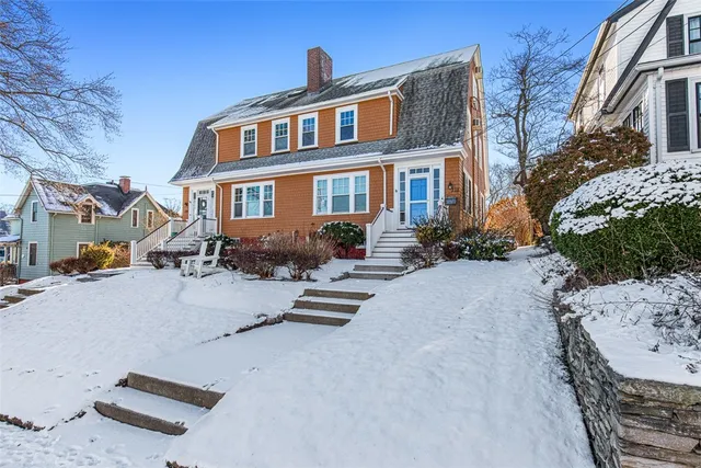 $2,995 | 118 Ocean Avenue, Cranston, RI 02905