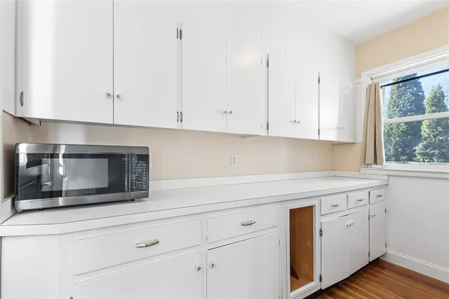 $2,995 | 118 Ocean Avenue, Cranston, RI 02905