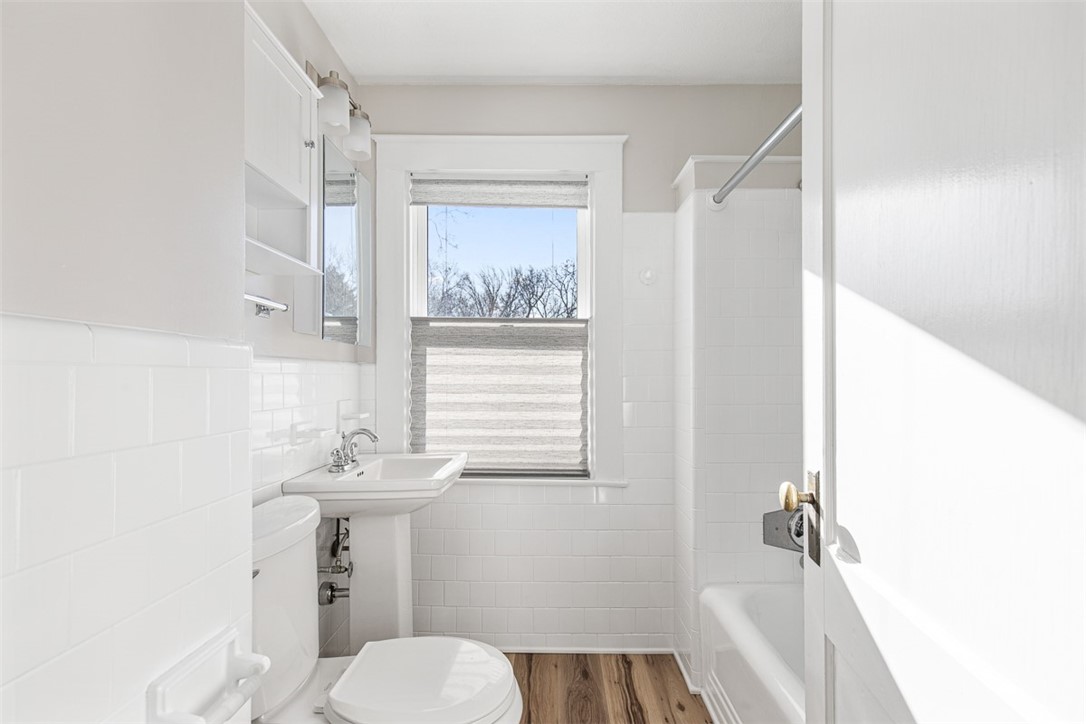 118 Ocean Avenue Cranston, RI 02905 - Photo 24 of 50