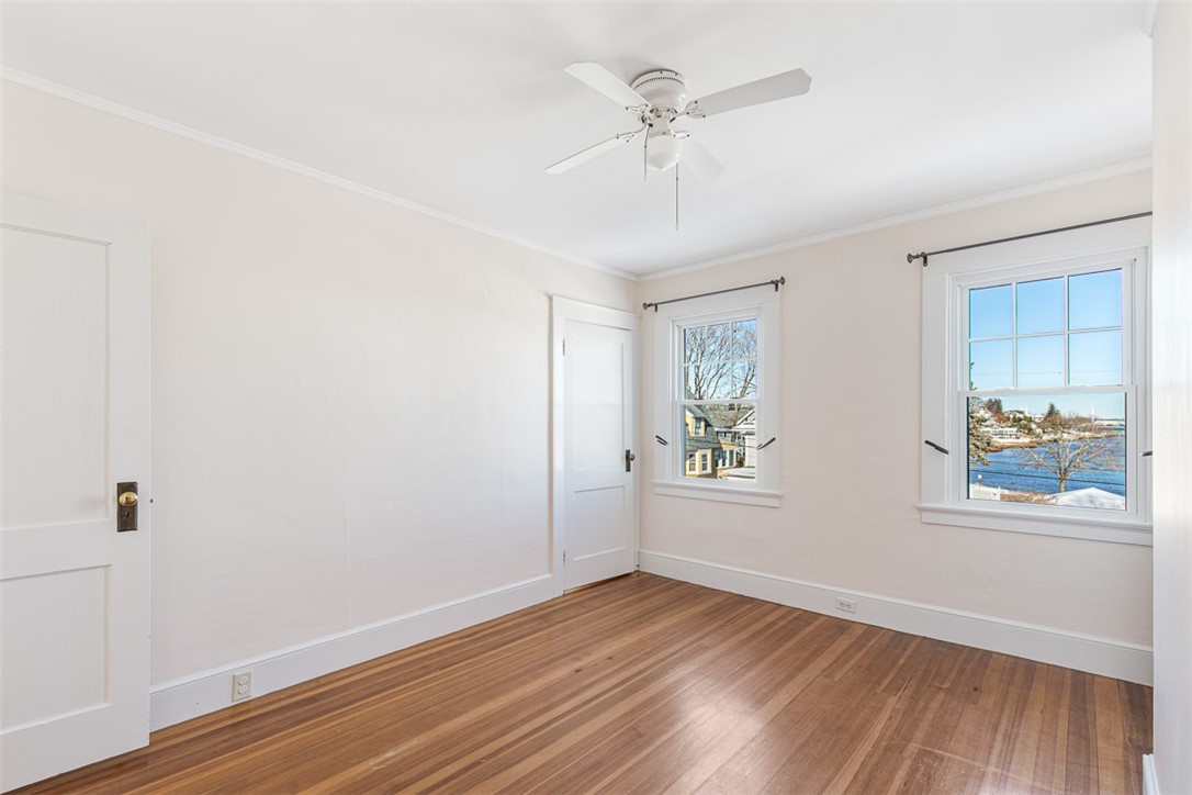 118 Ocean Avenue Cranston, RI 02905 - Photo 26 of 50