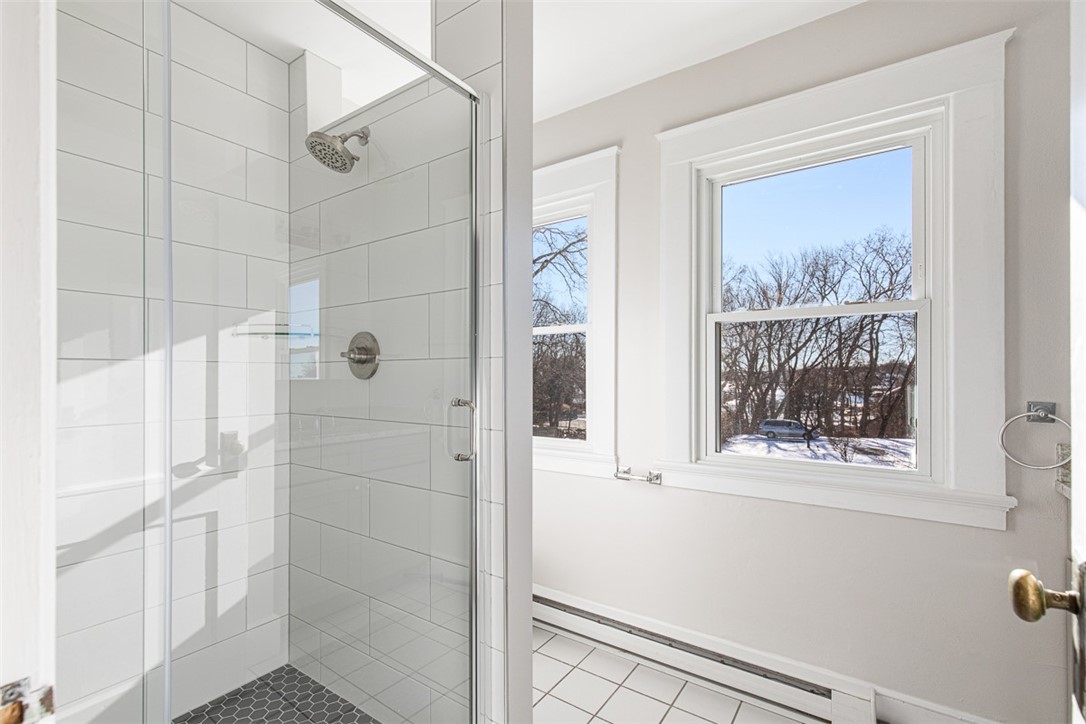 118 Ocean Avenue Cranston, RI 02905 - Photo 33 of 50