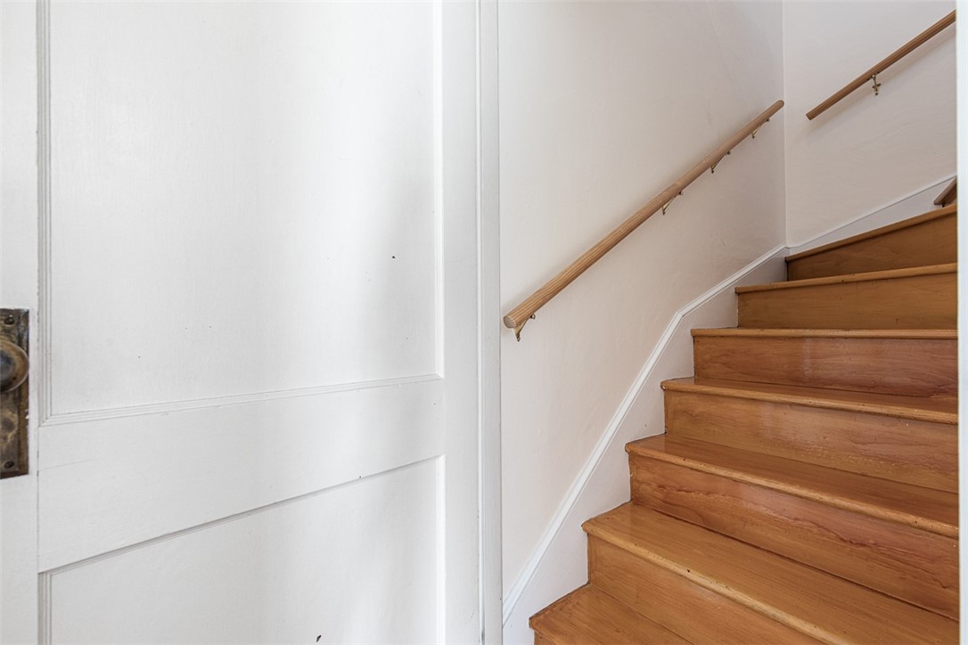 118 Ocean Avenue Cranston, RI 02905 - Photo 36 of 50