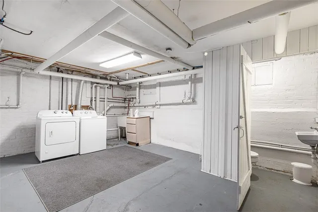 $2,995 | 118 Ocean Avenue, Cranston, RI 02905