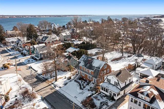 $2,995 | 118 Ocean Avenue, Cranston, RI 02905