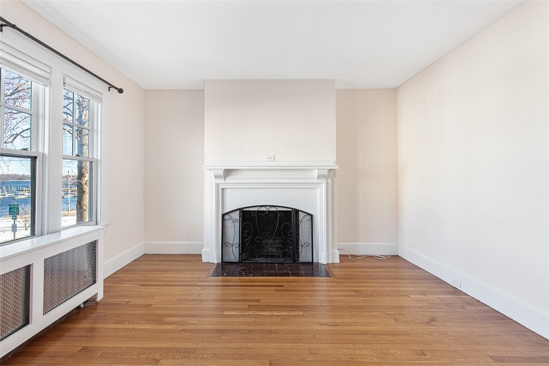 118 Ocean Avenue Cranston, RI 02905 - Photo 7 of 50