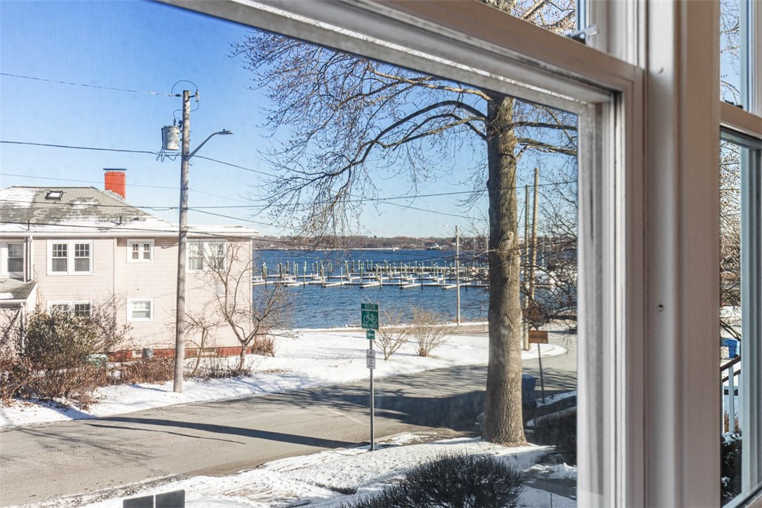 118 Ocean Avenue Cranston, RI 02905 - Photo 8 of 50