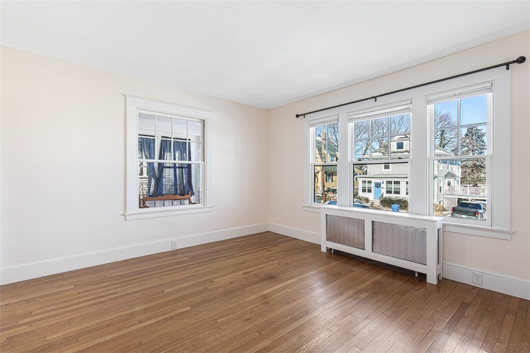 118 Ocean Avenue Cranston, RI 02905 - Photo 10 of 50