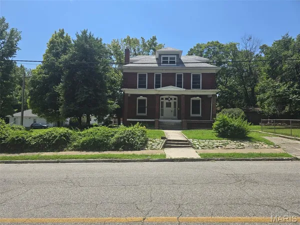 $250,000 | 1215 Union Street, Alton, IL 62002