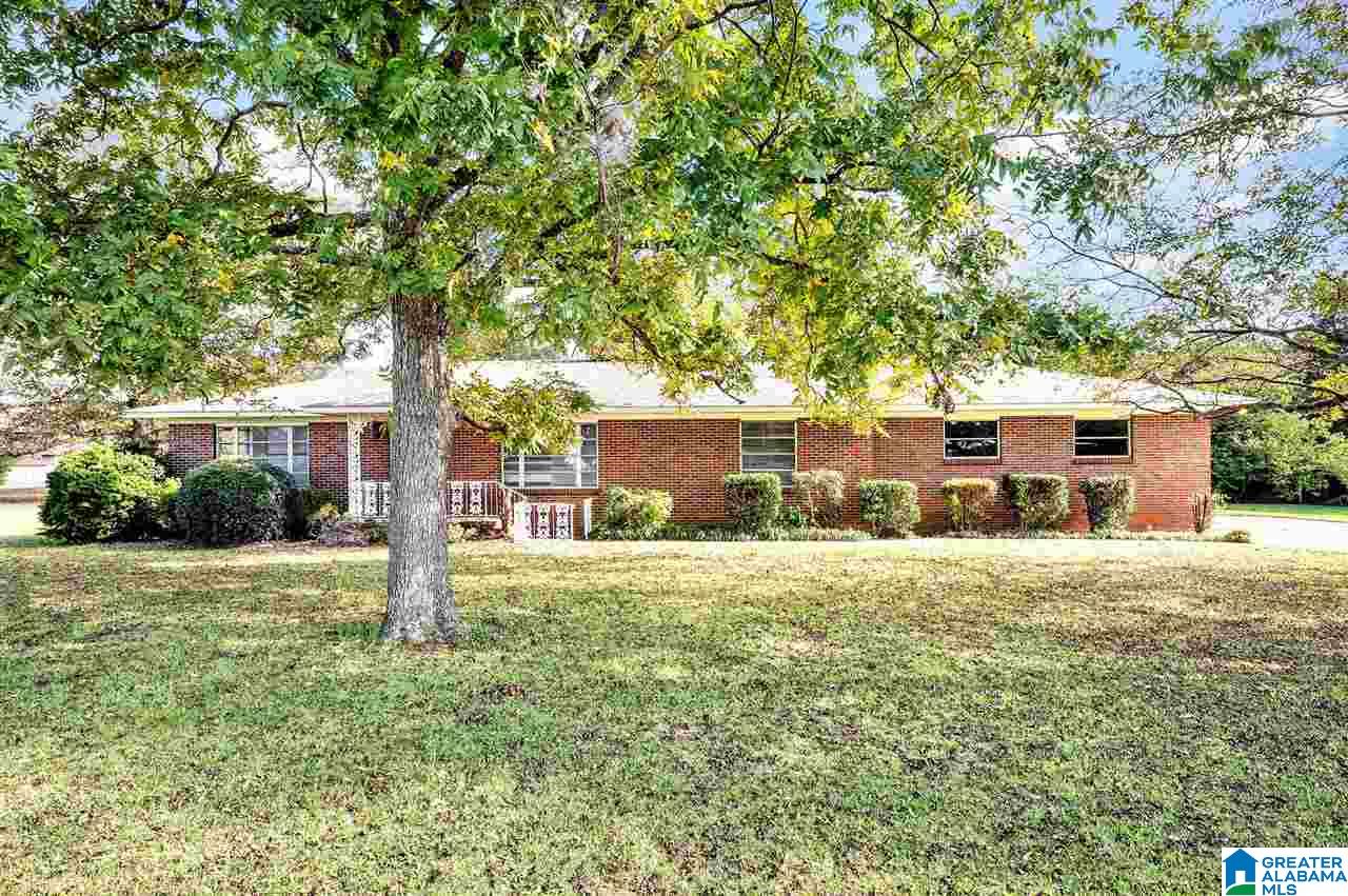 1521 Eastern Valley Road Bessemer, AL 35022 - Photo 2 of 23