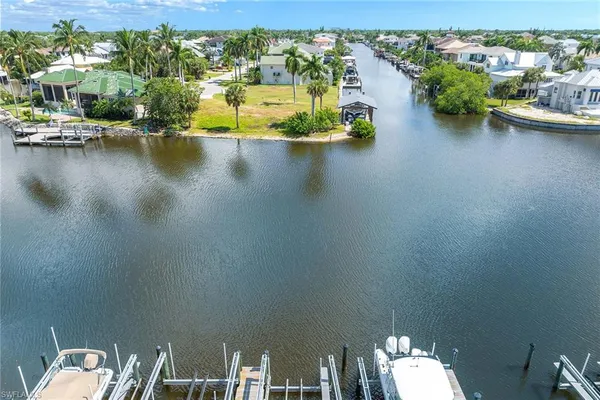 a view of a lake in a city