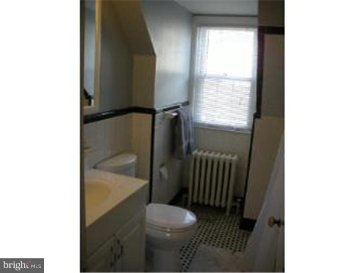 152 Rockland Road Havertown, PA 19083 - Photo 10 of 12 Bathroom