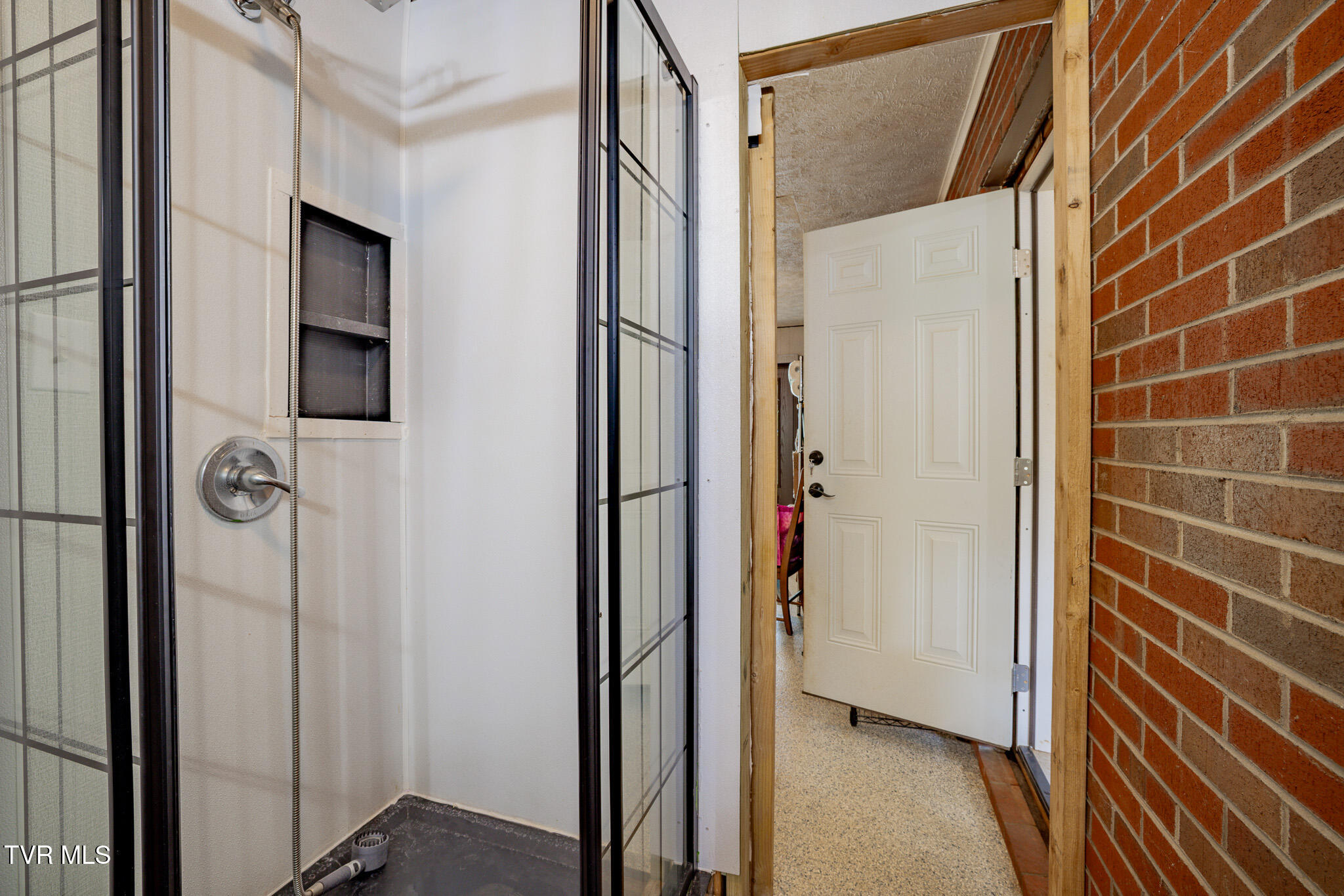 141 East Central Bristol, TN 37620 - Photo 14 of 40 1R9A8906-HDR
