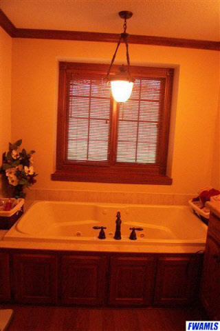12807 Hamilton Road Roanoke, IN 46783 - Photo 15 of 21