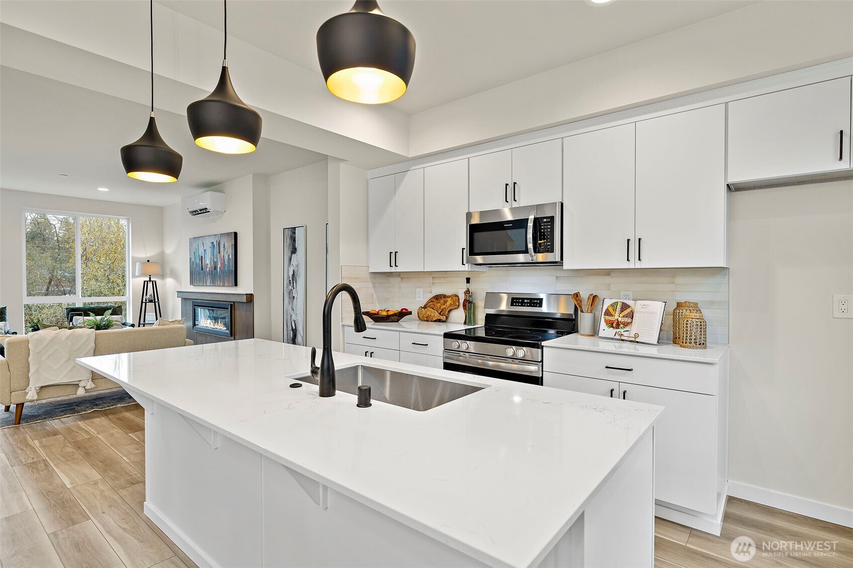 5015 144th Street Southwest, Unit A1 Edmonds, WA 98026 - Photo 8 of 34