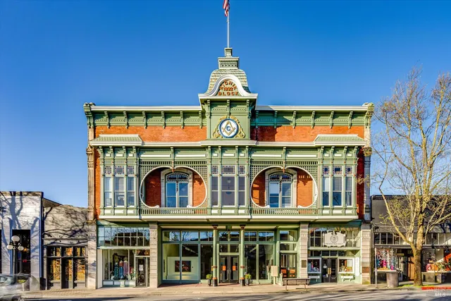 $760,000 | 1251 Garden Avenue, St. Helena, CA 94574