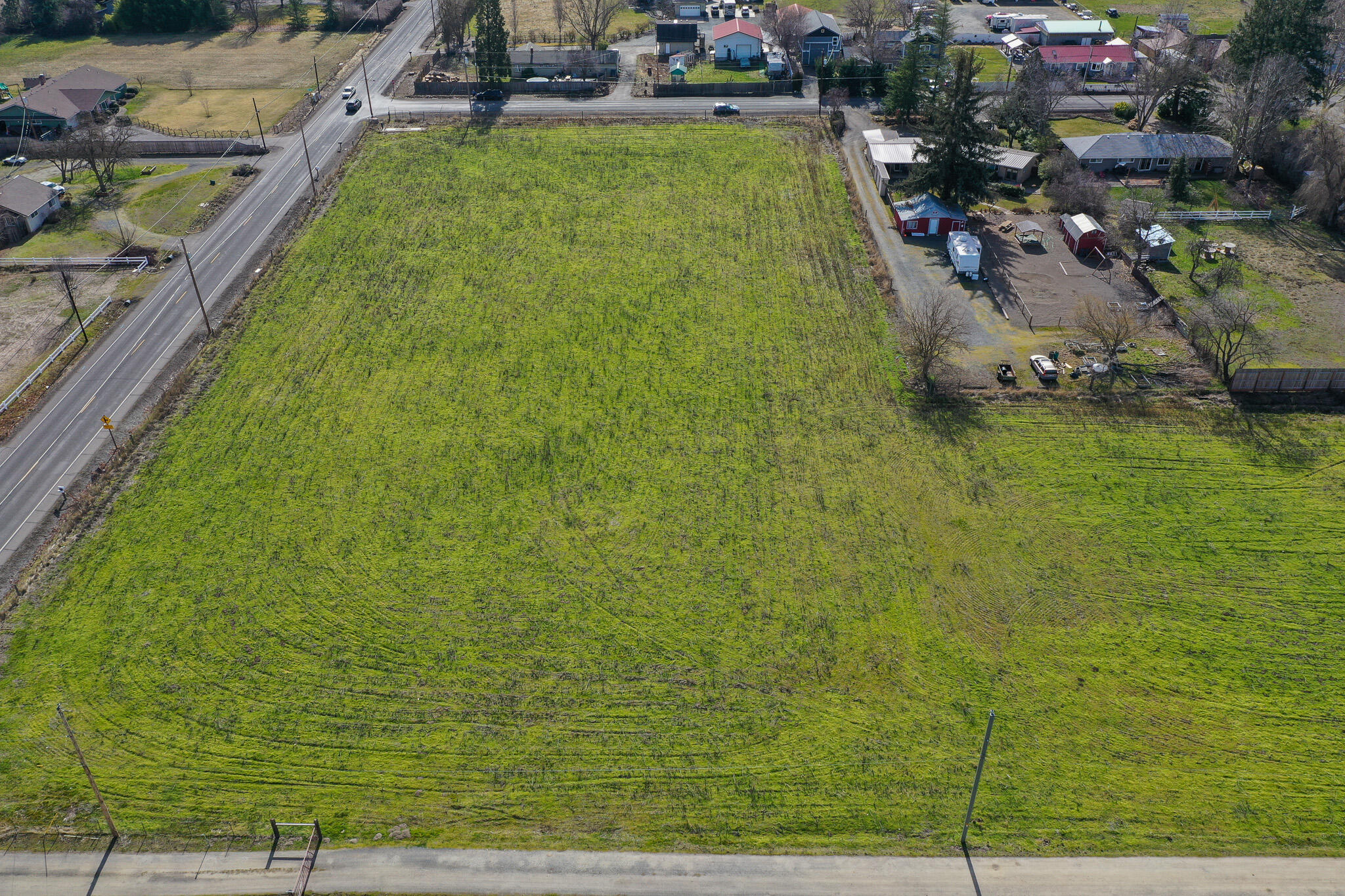 668 Oak Grove Road Medford, OR 97501 - Photo 8 of 14 3.76 acres, zoned EFU, MID rights, utilities to property, septic approval, level with views.