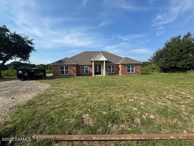 $179,900 | 226 Rousseau Road, Youngsville, LA 70592