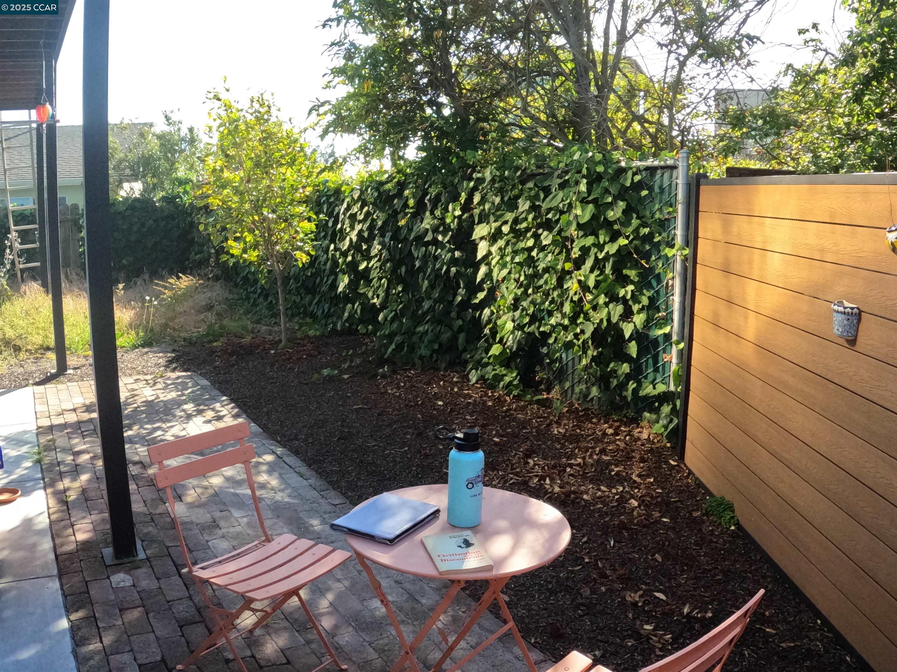 1329 Hopkins Street, Unit D Berkeley, CA 94702 - Photo 15 of 16