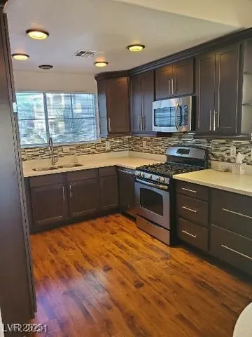 $1,995 | 4928 Forest Oaks Drive, Las Vegas, NV 89149