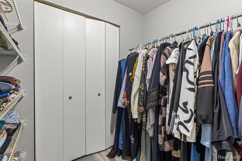 6429 North Beech Daly Road Dearborn Heights, MI 48127 - Photo 27 of 33