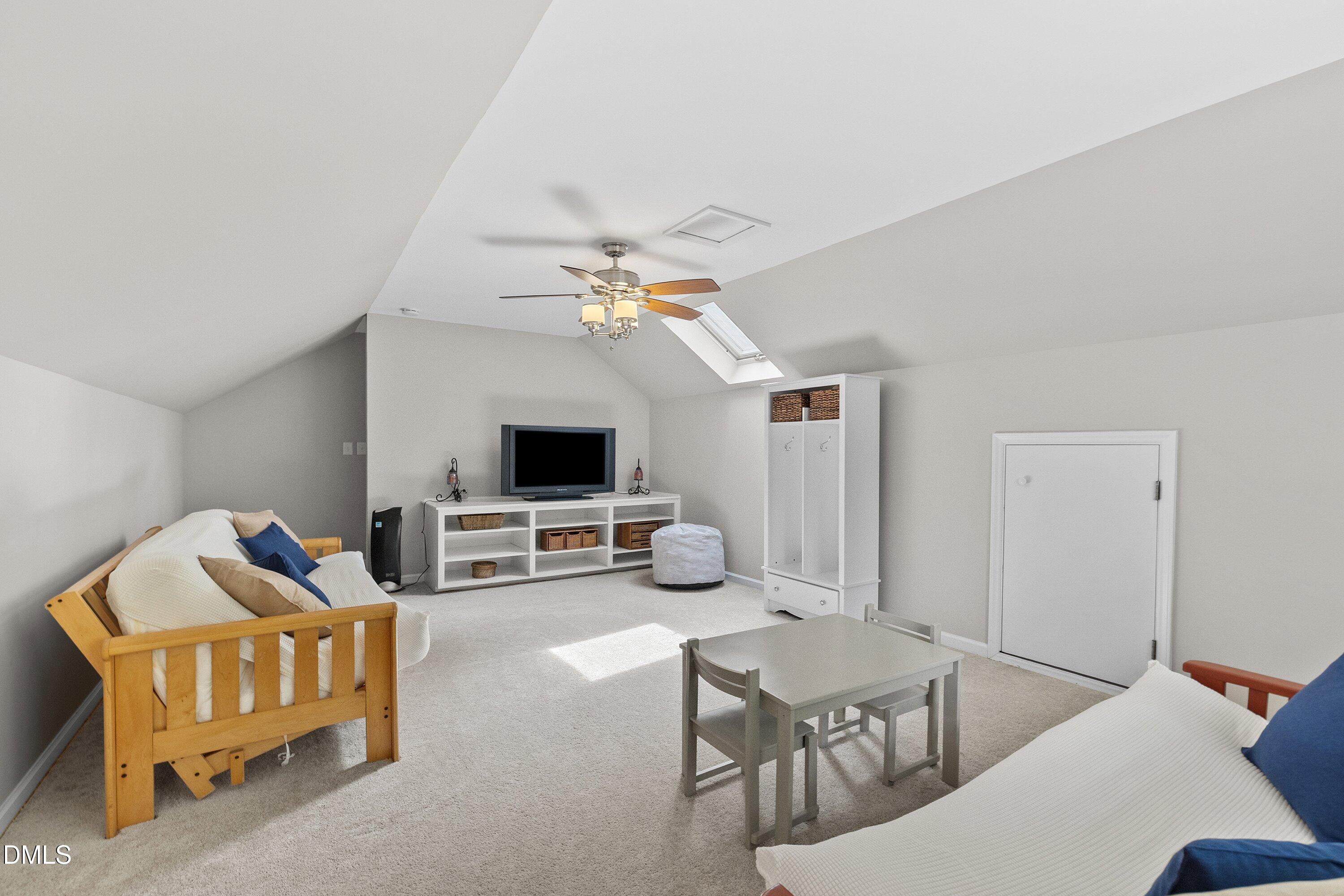 2103 Oakcrest Court Raleigh, NC 27612 - Photo 55 of 75 61-2103 Oakcrest _8125