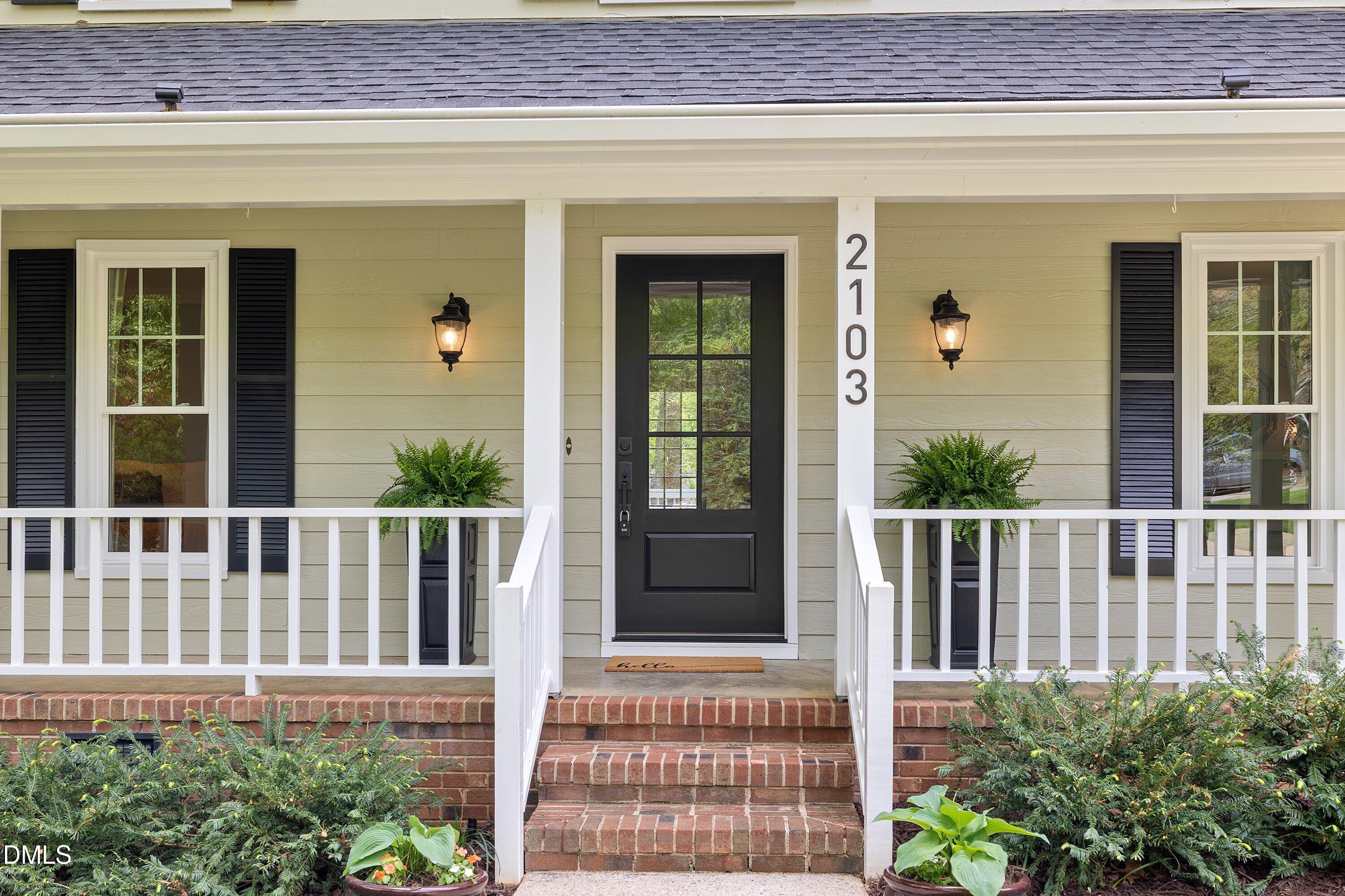 2103 Oakcrest Court Raleigh, NC 27612 - Photo 4 of 75 09-2103 Oakcrest _8126