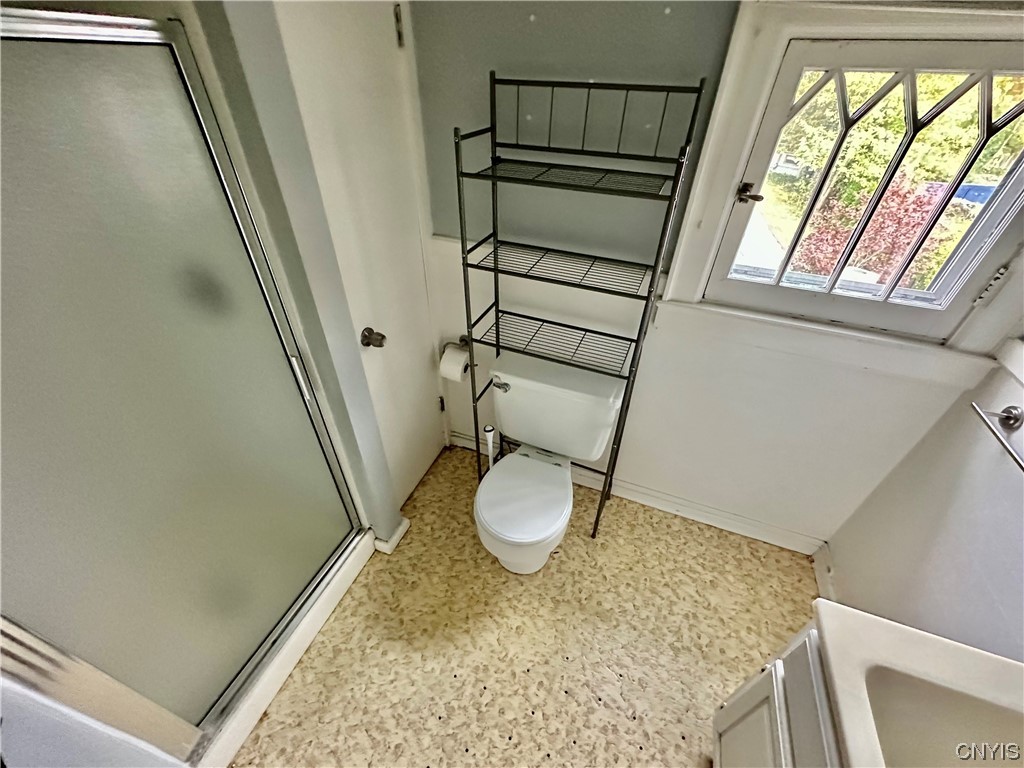 202 Sedgwick Drive Syracuse, NY 13203 - Photo 33 of 39