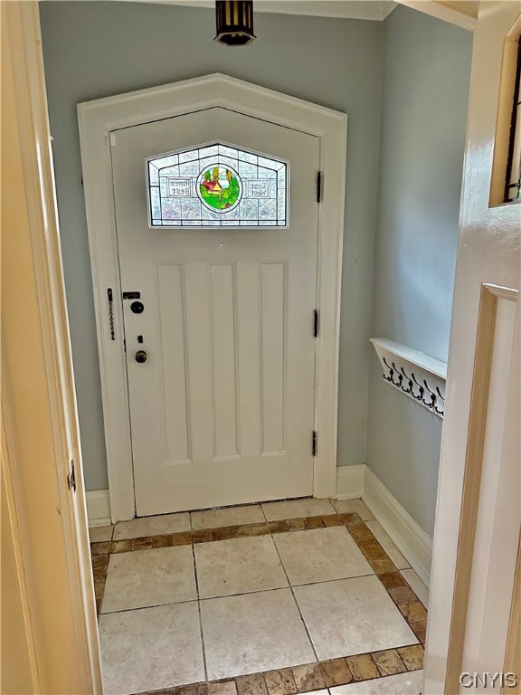 202 Sedgwick Drive Syracuse, NY 13203 - Photo 4 of 39