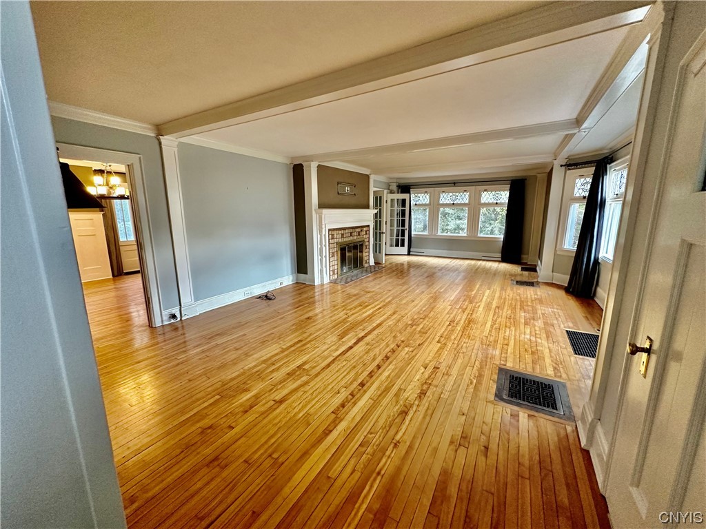 202 Sedgwick Drive Syracuse, NY 13203 - Photo 5 of 39