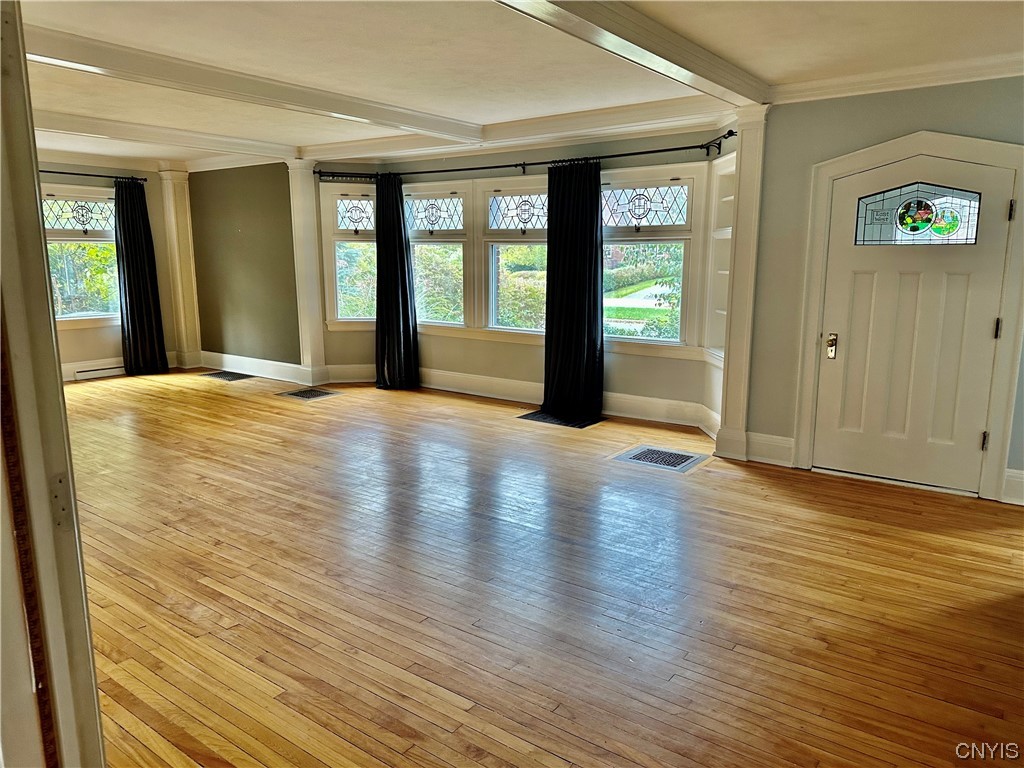 202 Sedgwick Drive Syracuse, NY 13203 - Photo 6 of 39