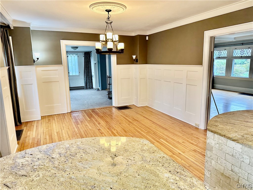 202 Sedgwick Drive Syracuse, NY 13203 - Photo 9 of 39