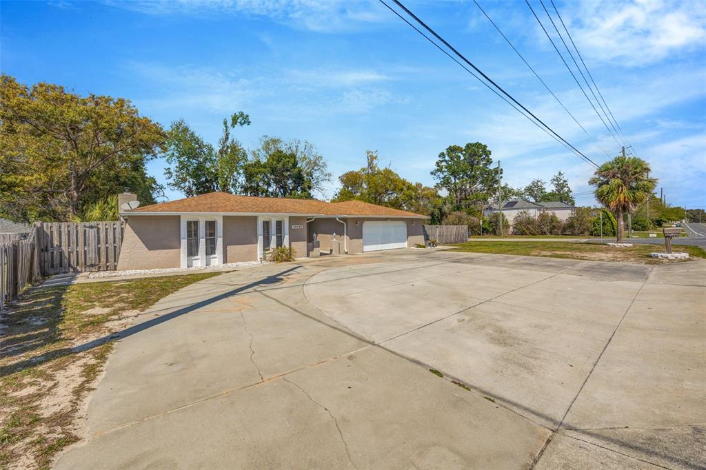 10199 Elgin Boulevard Spring Hill, FL 34608 - Photo 3 of 66