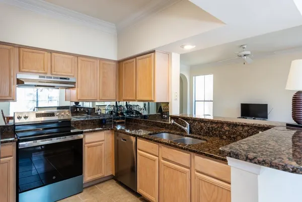 $282,900 | 3777 Peachtree Road Northeast, Unit 1007, Brookhaven, GA 30319