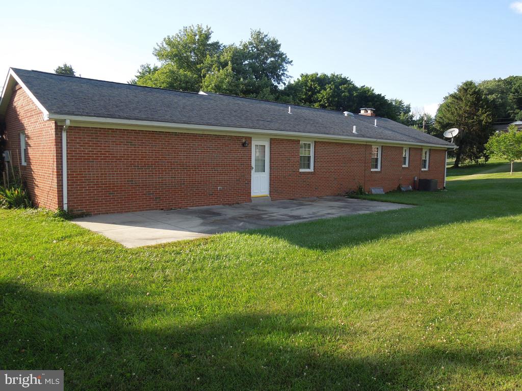 6235 Quinn Road Frederick, MD 21701 - Photo 4 of 15 Gallery Image 4