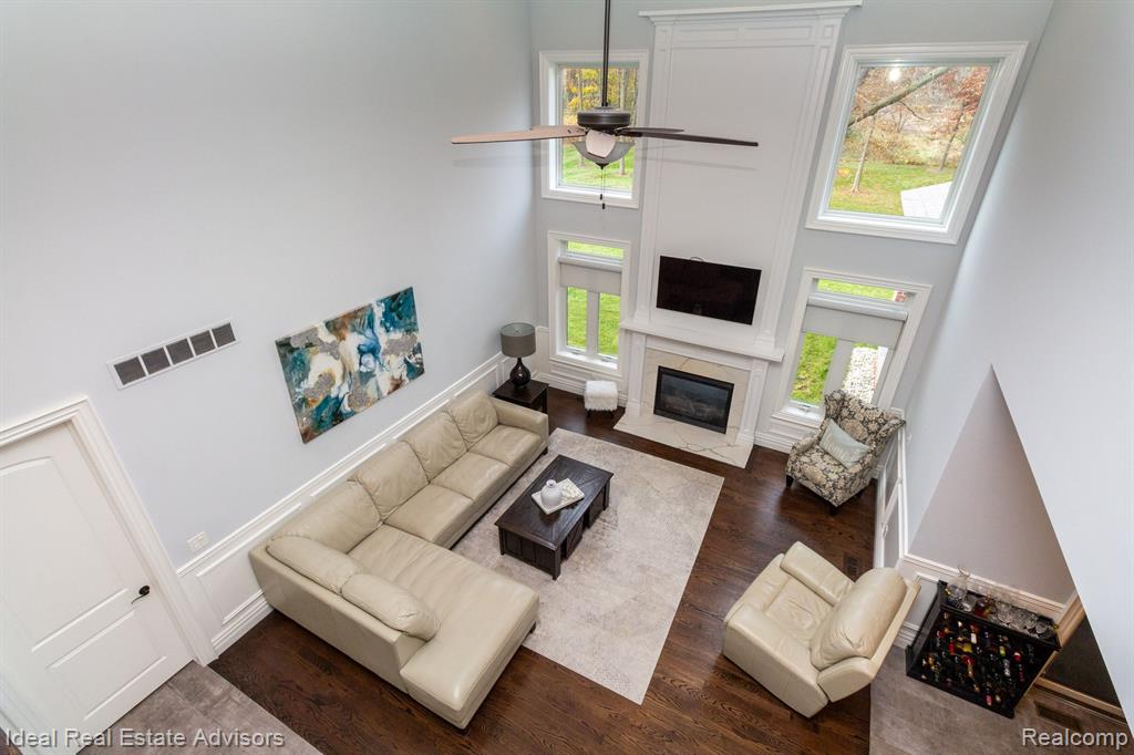 52679 Shelby Road Utica, MI 48316 - Photo 25 of 64 Gallery Image 25