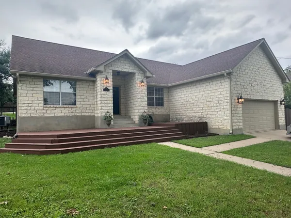 $2,300 | 460 Tahitian Drive, Bastrop, TX 78602
