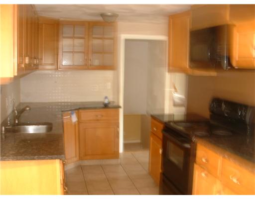 173 Asylum Road Warwick, RI 02886 - Photo 2 of 6 Kitchen.