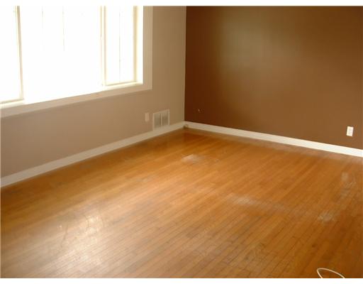 173 Asylum Road Warwick, RI 02886 - Photo 3 of 6 Living Room.