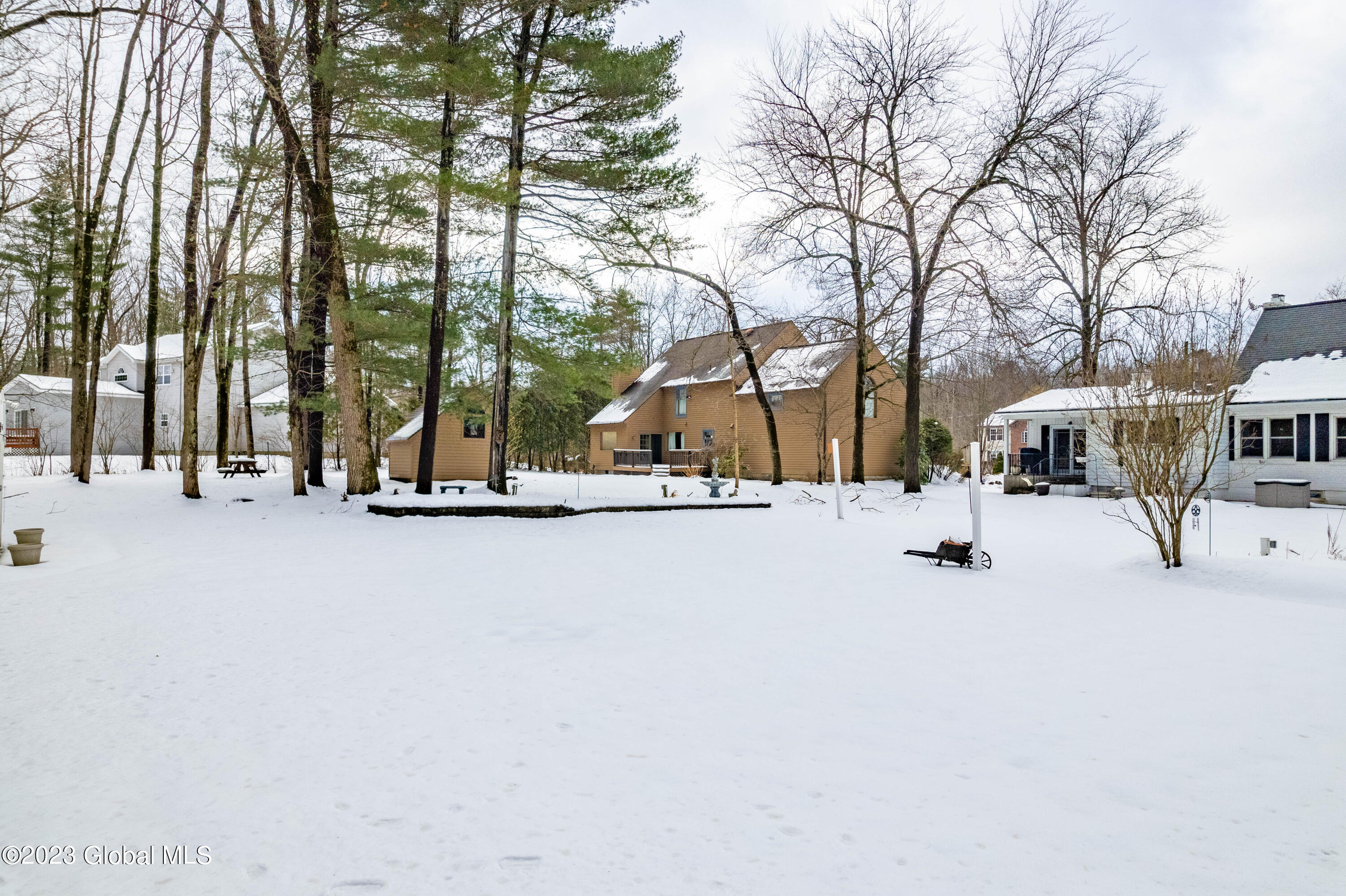 910 Mohegan Road Niskayuna, NY 12309 - Photo 40 of 48 DJI_0764-HDR