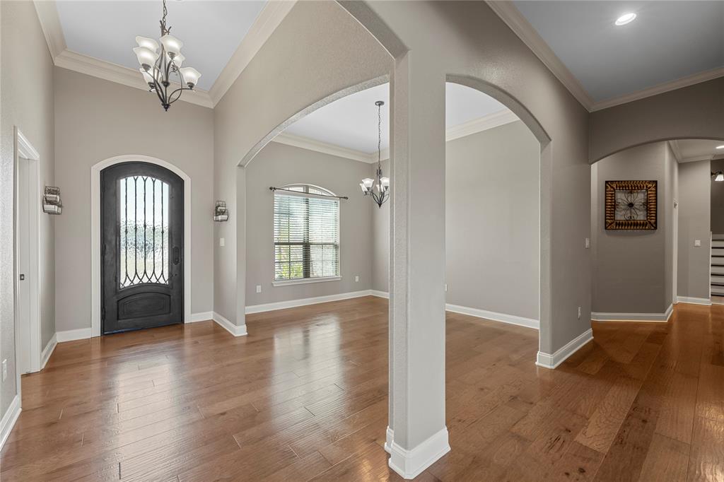 529 Perry Lane Robinson, TX 76706 - Photo 3 of 32