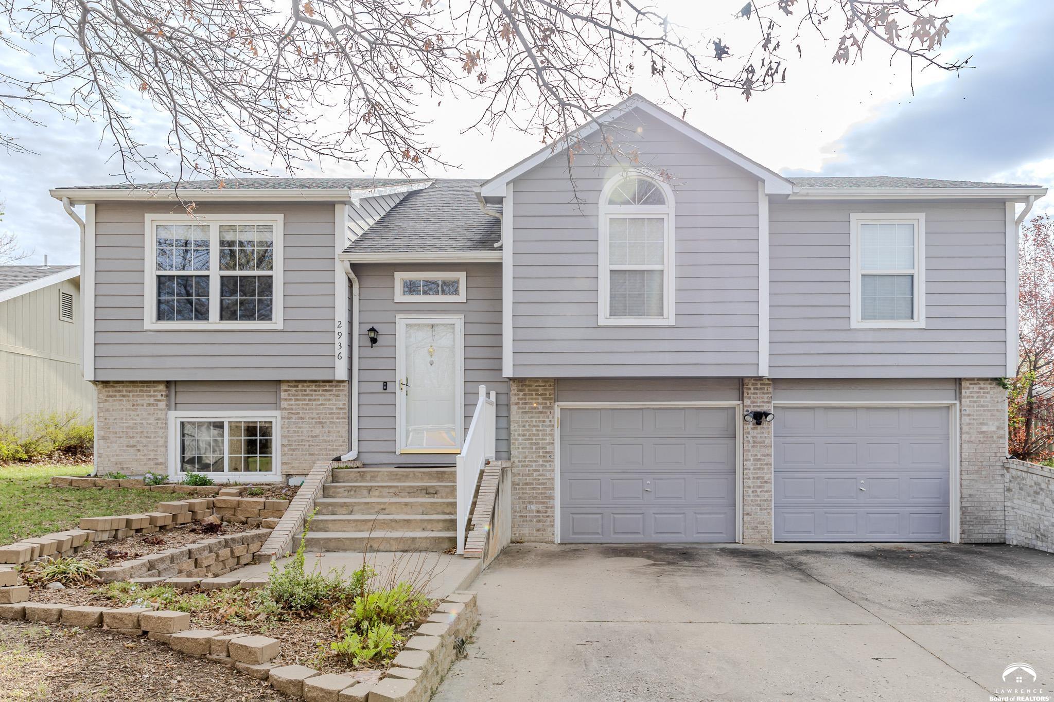 2936 Fenwick Road Lawrence, KS 66046 - Photo 2 of 2